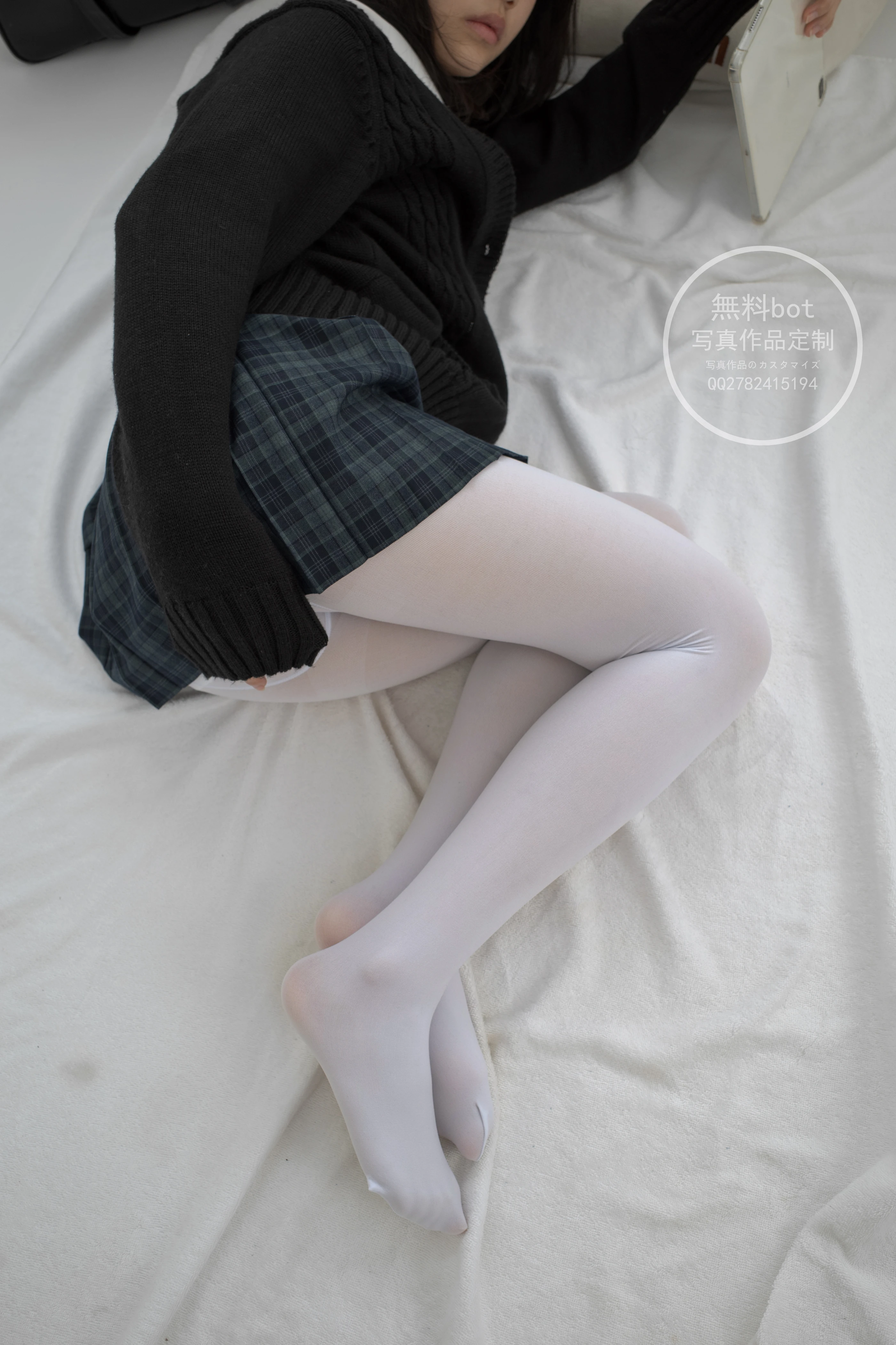 森萝财团 有料002  小香 室内JK白丝少女 [86P]插图1